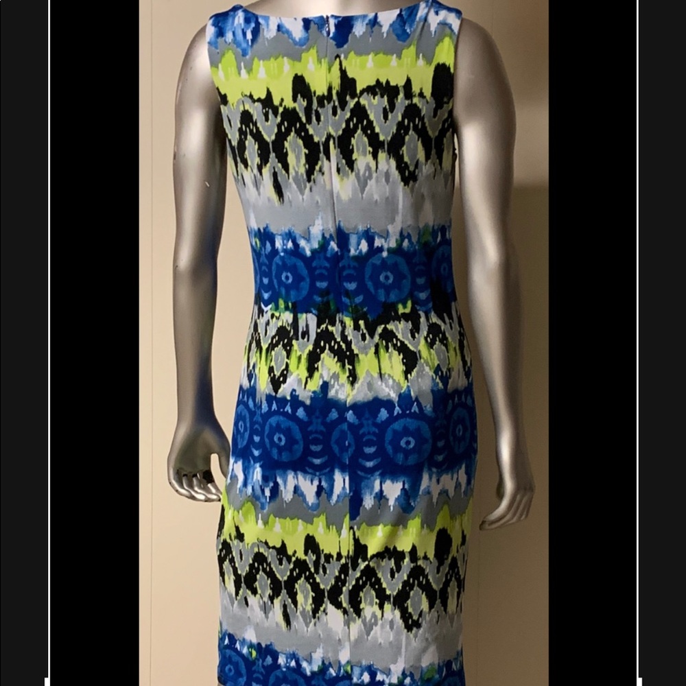 Dress - Picture 2 of 3
